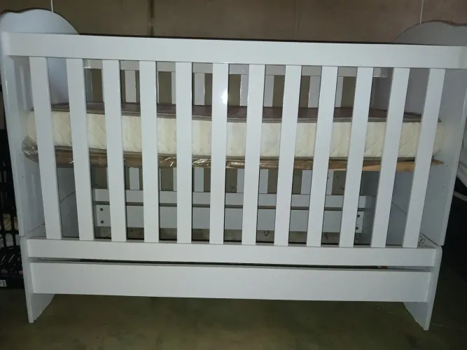 Berço americano em ótimo estado