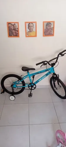 Bicicleta BMX aro 20 NOVA