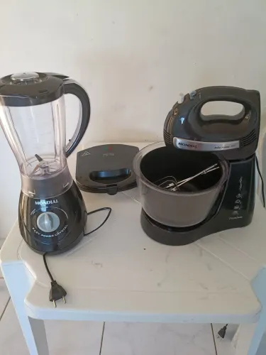 Kit batedeira, liquidificador e sanduicheira
