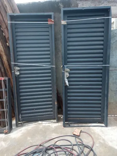 Porta e 1 janela