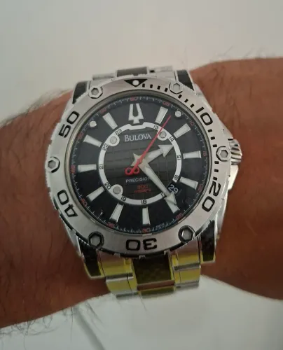 Relógio bulova precisionist.