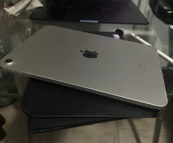 iPad 10 64 gb Prateado + Caneta e case