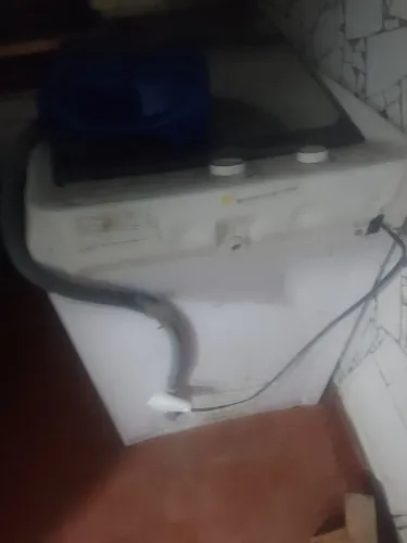 Máquina de lavar consul 12 kilos presisa pequeno reparo no gabinete