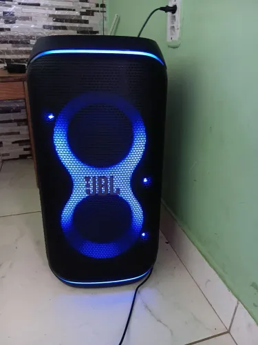 Caixa jbl modelo partybox club120
