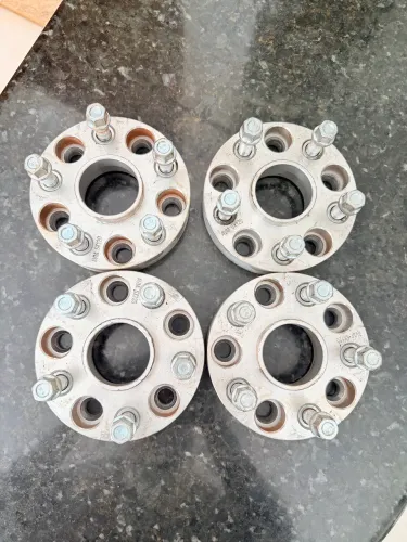 Kit espaçadores de roda Amarok 