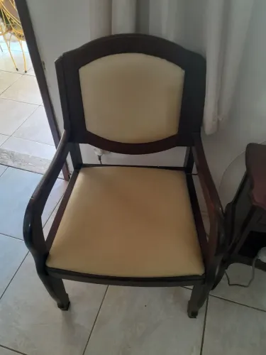 JOGO DE 03 CADEIRAS ESTILO CONFORT.