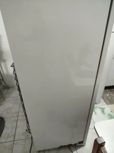 Geladeira Eletrolux com Defeito