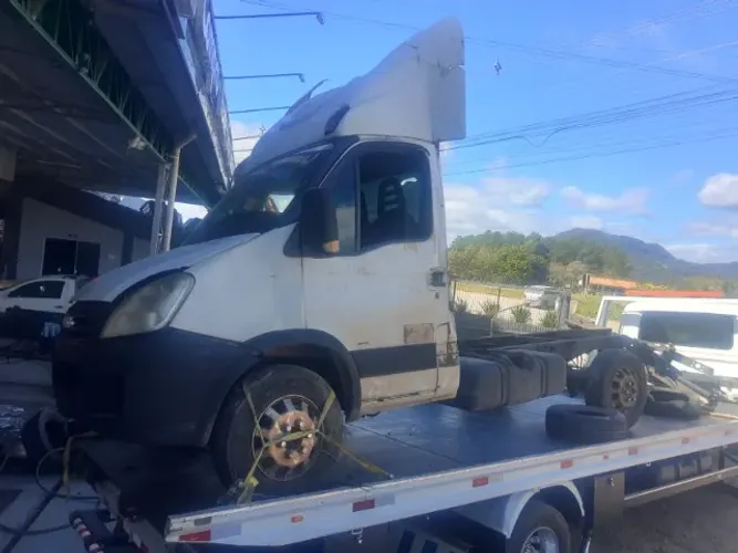 SUCATA IVECO DAILY 3.0 16V DIESEL 2009 PARA RETIRADA DE PEÇAS