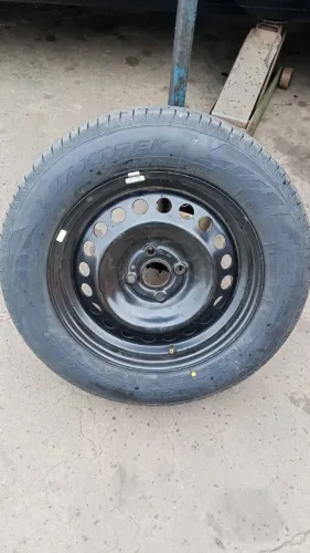 Pneu e Roda aro 15