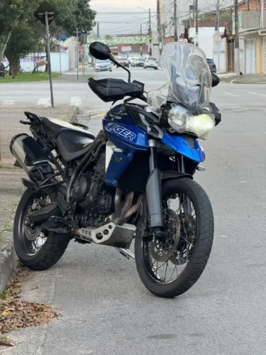 Triumph Tiger 800 XRX 2015 - Moto TOP