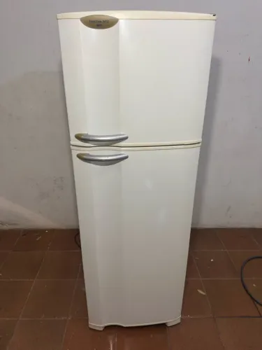 Geladeira frost free funcionando