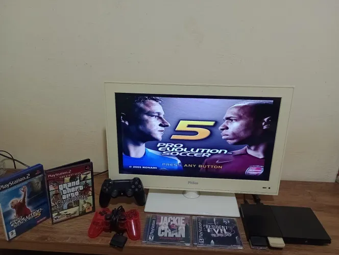 Monitor TV 24 polegadas + Playstation 2