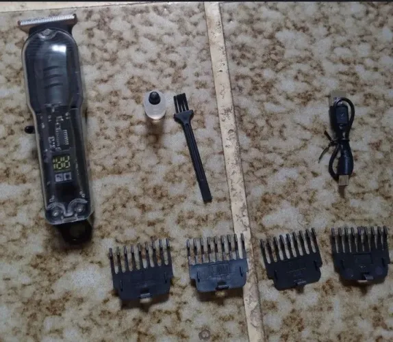 Máquina de cortar cabelo profissional