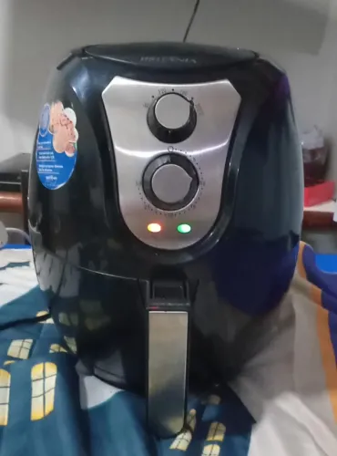 Air Fryer Britânia Pro Saúde Preta 3,2L 220v 1400W Para Restauro ou Peças