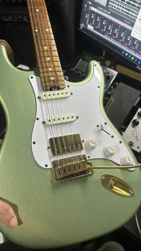 Guitarra studebaker 