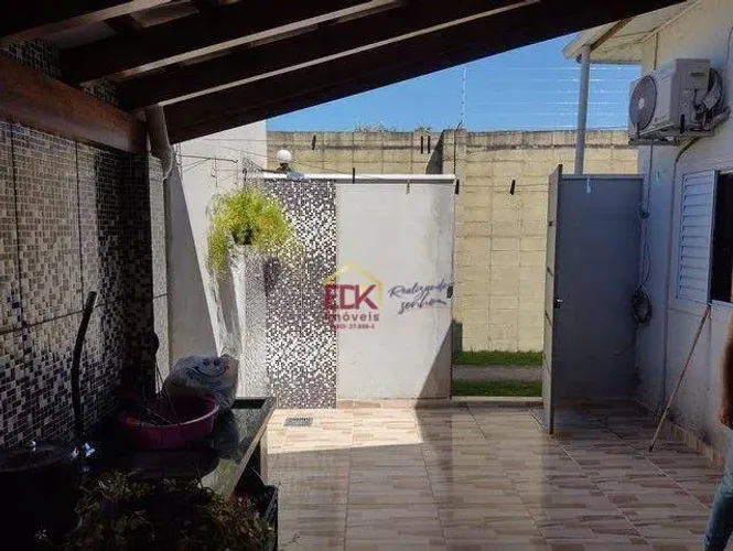 Casa com 2 dormitórios à venda, 75 m² por R$ 350.000,00 - Parque das Rodovias - Lorena/SP