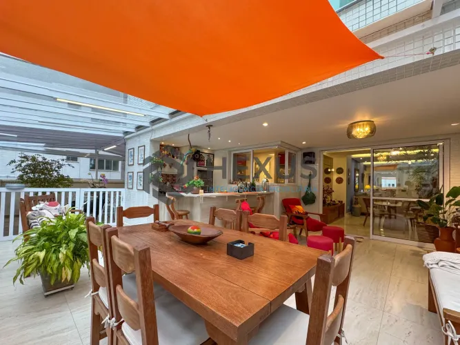 Apartamento garden com varanda gourmet e lazer na Praia das Pitangueiras, Guaruja