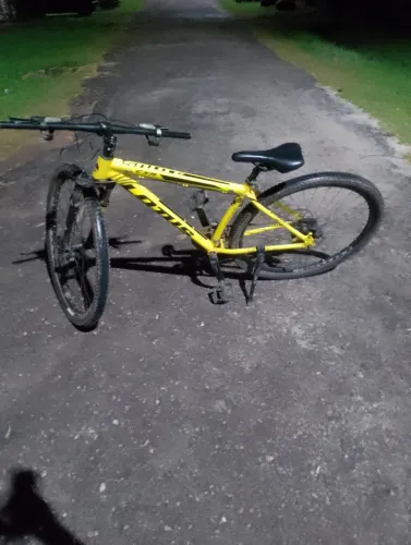 Vendo ou negócio em algo do meu enterese essa  bicicleta 
