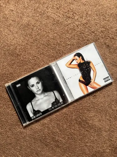 cd confident e tell me you love me demi lovato originais