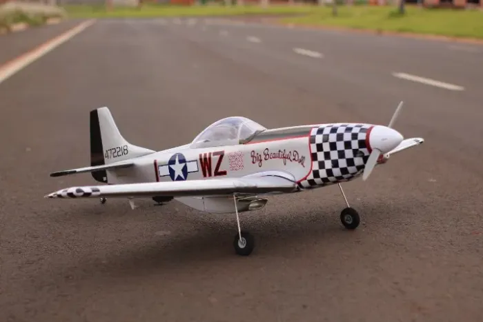 Aeromodelo P-51 Mustang