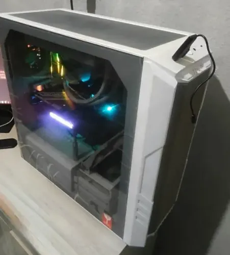 PC GAMER HIGH END
