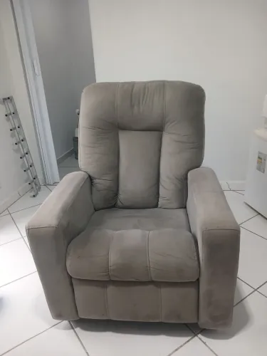 Poltrona reclinável