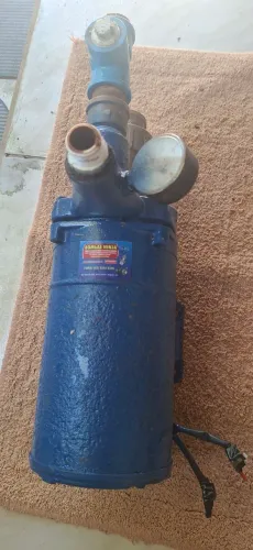 Vendo bomba D'água usada