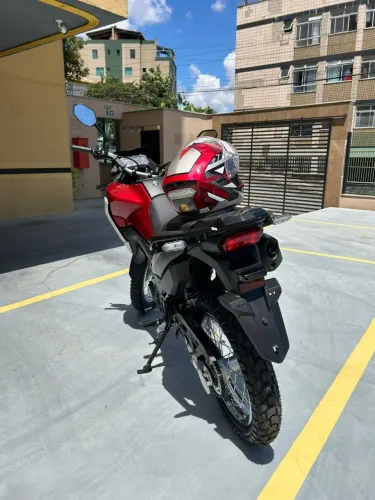 Vendo Xre com quitação 