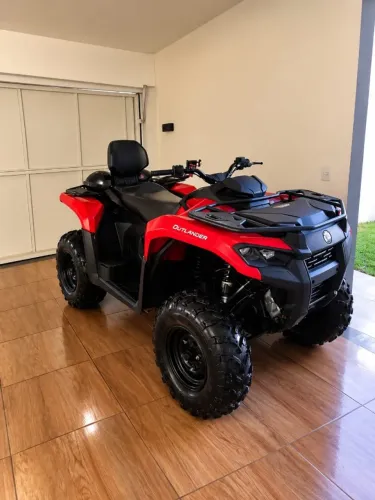 Quadriciclo Can-Am 2023 Outlander MAX XT 700 4X4