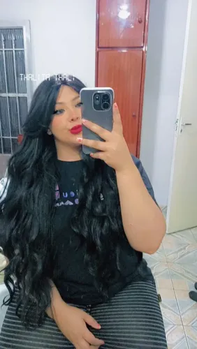 LACE WIG PRETA ONDULADA COM FRANJAO