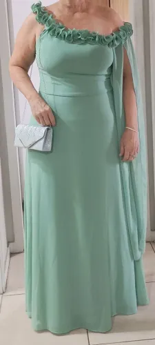 Vestido de festa , usado uma única vez, tamanho 44, veste até 46