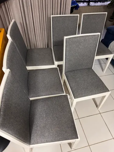 Cadeiras de Jantar em Madeira 