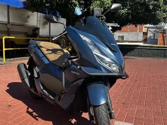 Vendo linda PCX Dlx!