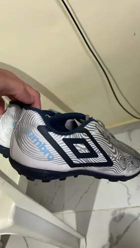 Chuteira umbro