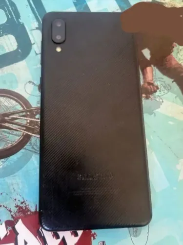 Celular a02 usado pra vender logo