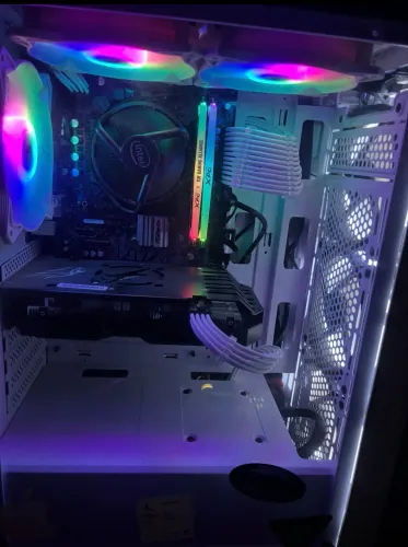 PC GAMER i511400F 16GB DDR4 RX6600M SSD 850GB FONTE 500W 