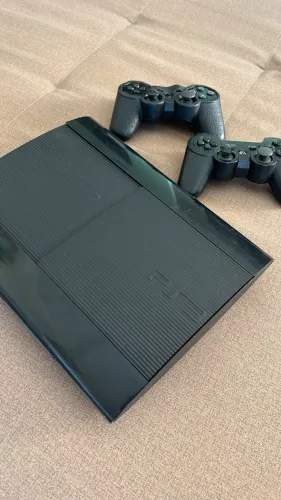 Ps3 Super Slim DESBOLQUEADO + 2 controles