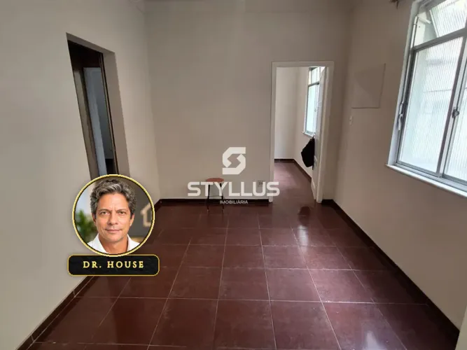 Casa de Vila com 2 Quartos, Vaga e Sol da Manhã em Rocha! M04S