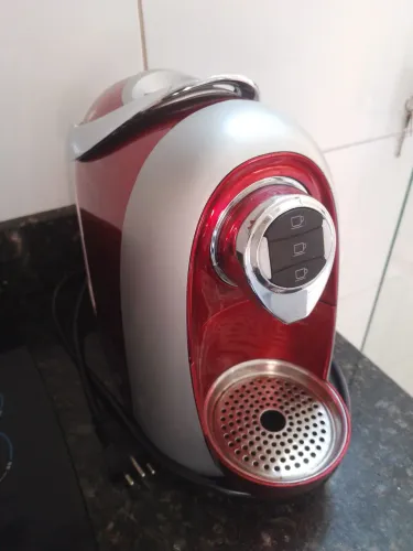 CAFETEIRA TRES CORACOES MODO