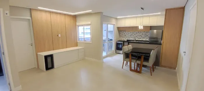 Apartamento para venda tem 65 metros quadrados com 2 quartos