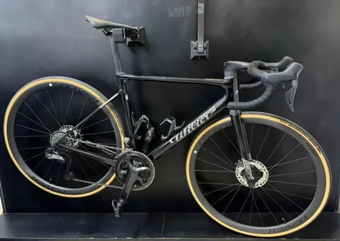 Bicicleta road Willier 0 SLR impecável