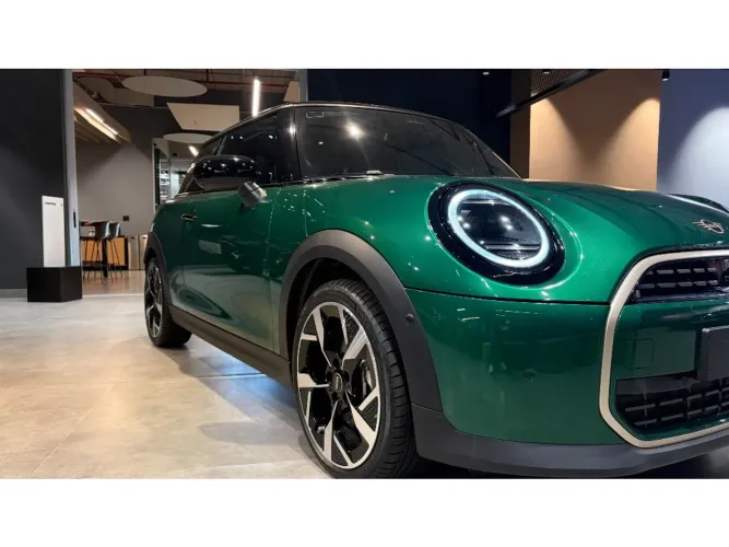 Mini Cooper 2.0 16V Twinpower Gasolina S 2P Steptronic 2026