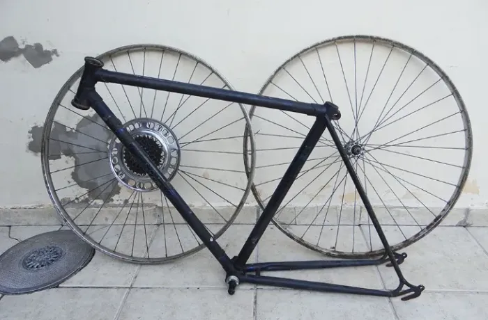Quadro e aros de Bicicleta antiga caloi 10
