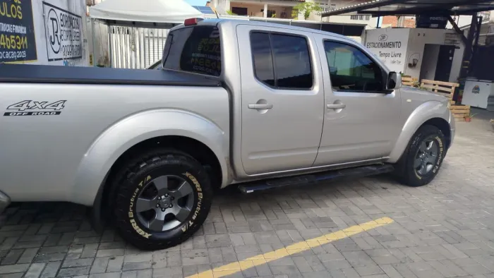 Nissan Frontier Se/se Strik CD 4X4 2.5 TB Dies. 2009
