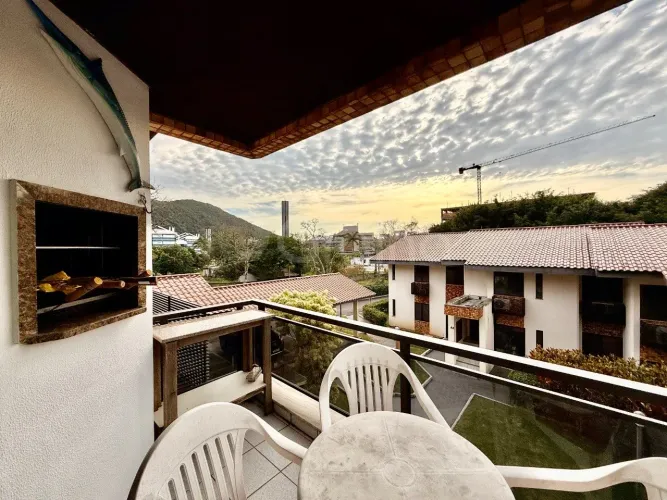 Apartamento de 90 m² com 3 quartos sendo 1 suíte na Praia Brava