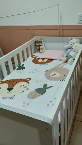 Berço 2 em 1 - berço e mini cama + colchão em ótimo estado