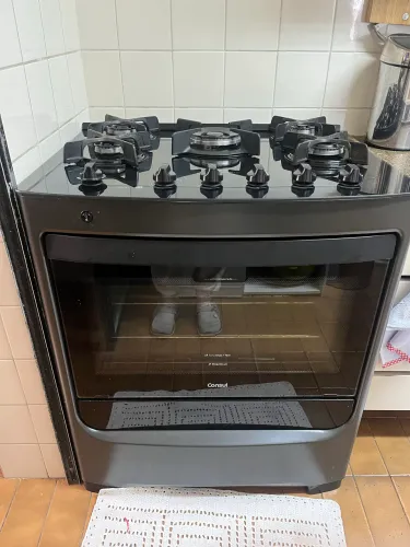 Fogão Consul 5 Bocas Cor Inox com Mesa de Vidro e Grade de Ferro Fundido