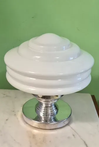 ART deco   Luminária mesa base madeira com alumínio cúpula opalina belíssima rara