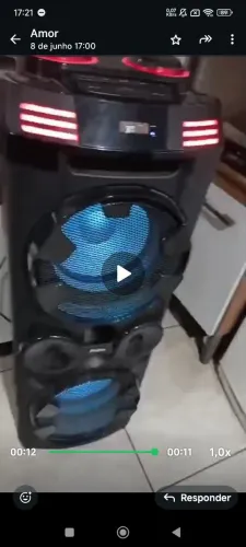 Caixa de som ....tenho vídeo dela  me chamem *