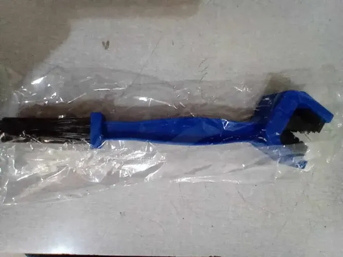Escova de limpeza para correntes